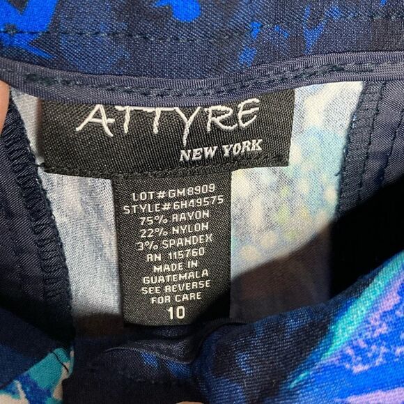 Attyre New York Shorts Woman’s Size 10 - Picture 5 of 7
